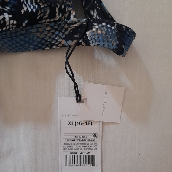 ● Shade & Shore | NWT Snake Print Bikini Top - Picture 10 of 13